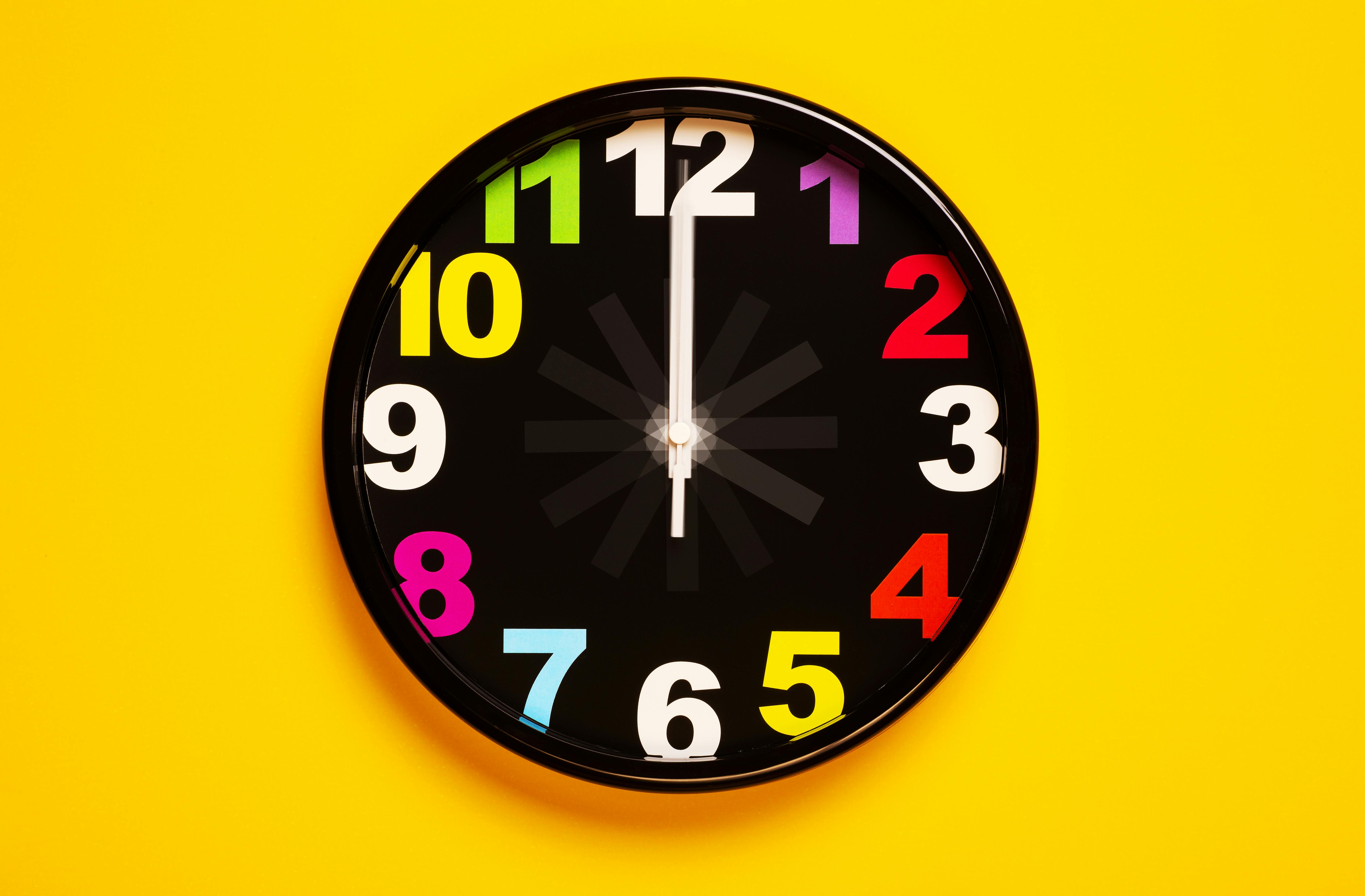 Quiet wall clock